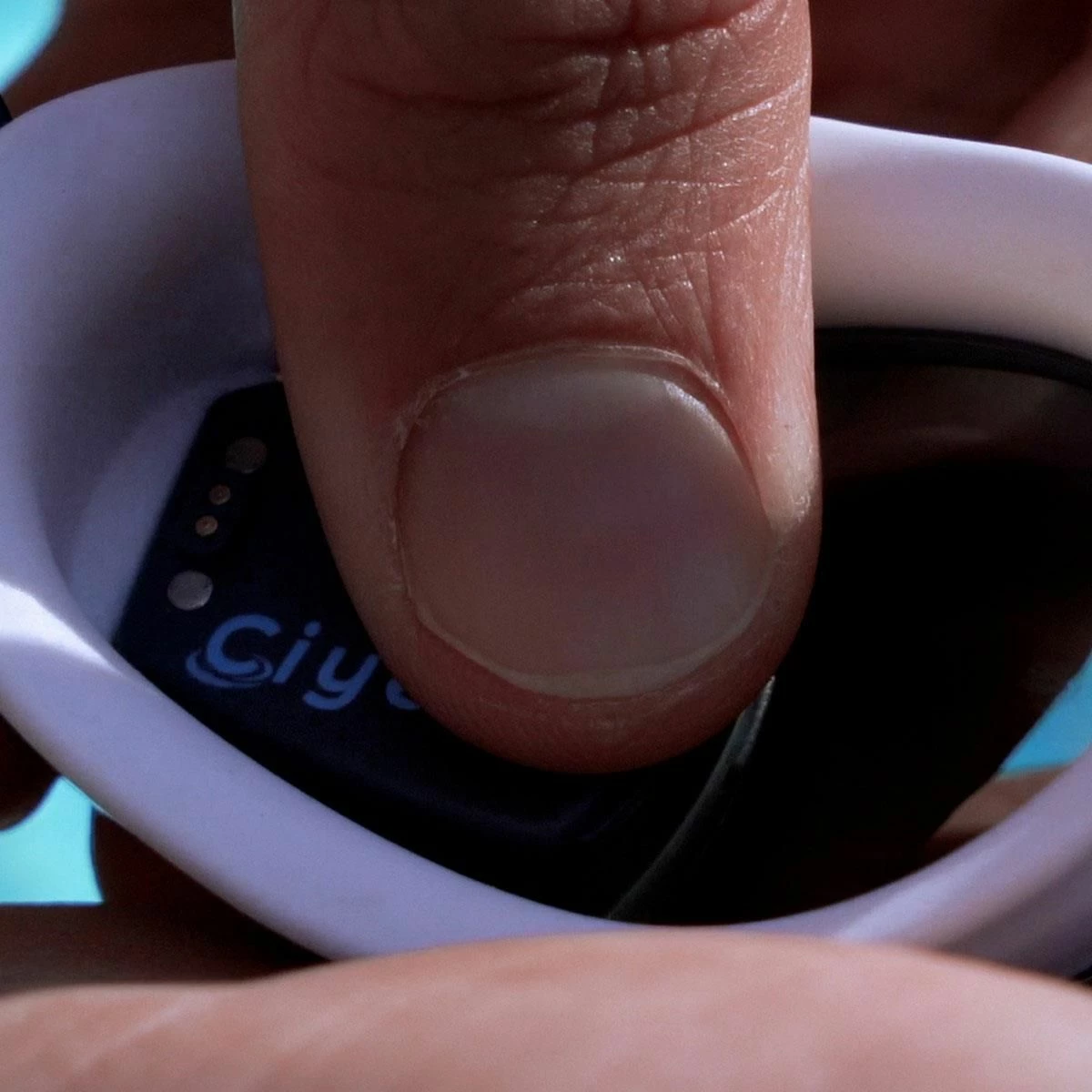 Finis Smart Goggle - White/Smoke - Image 10